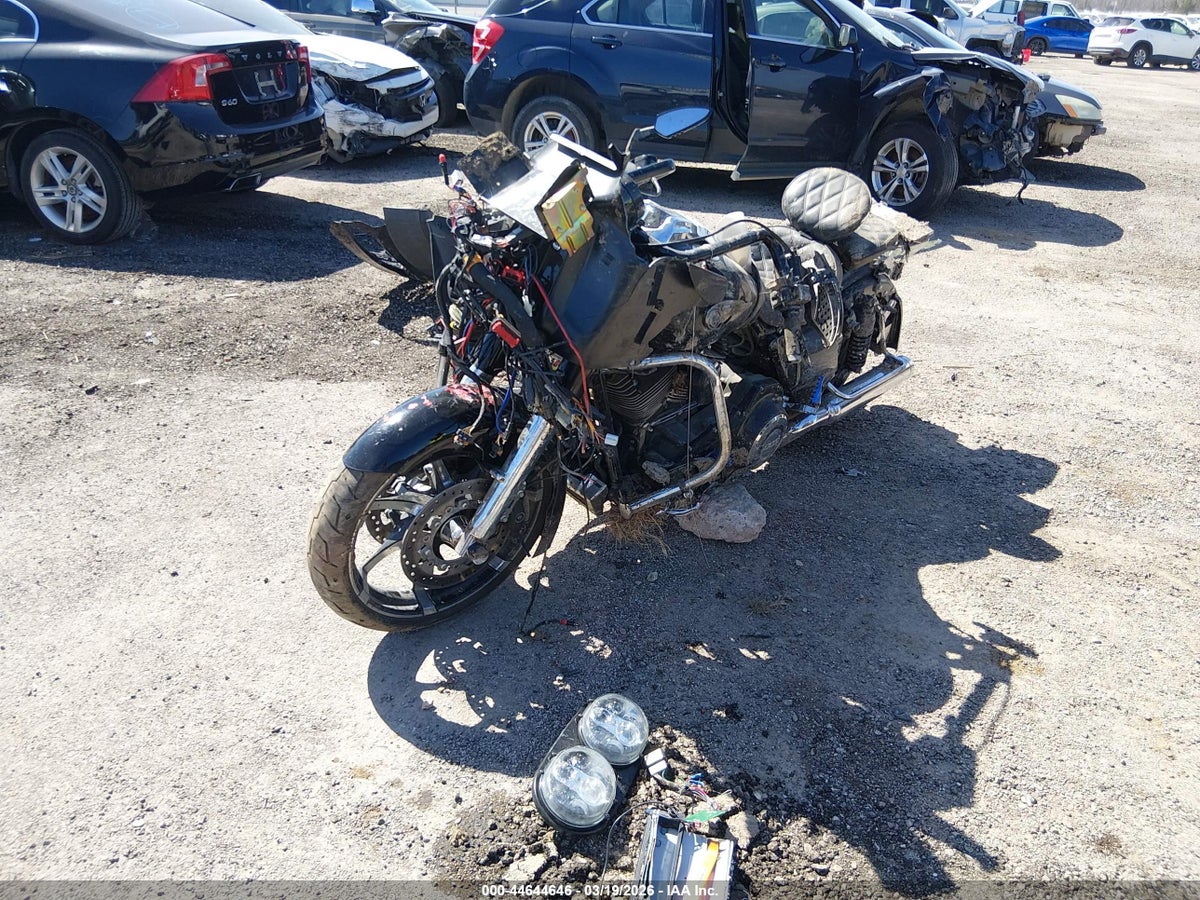 2013 HARLEY-DAVIDSON FLTRXSE CVO ROAD GLIDE CUST/ANNIV — снимка 2