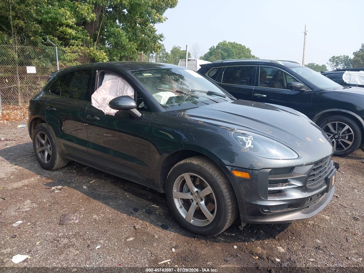 2020 PORSCHE MACAN