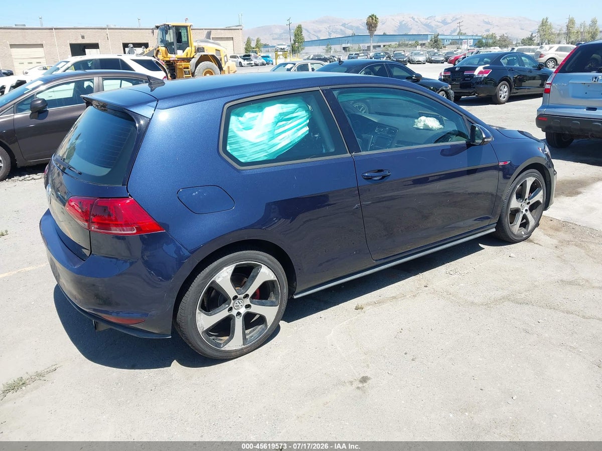 2015 VOLKSWAGEN GOLF GTI 2.0T S 2-DOOR — снимка 4