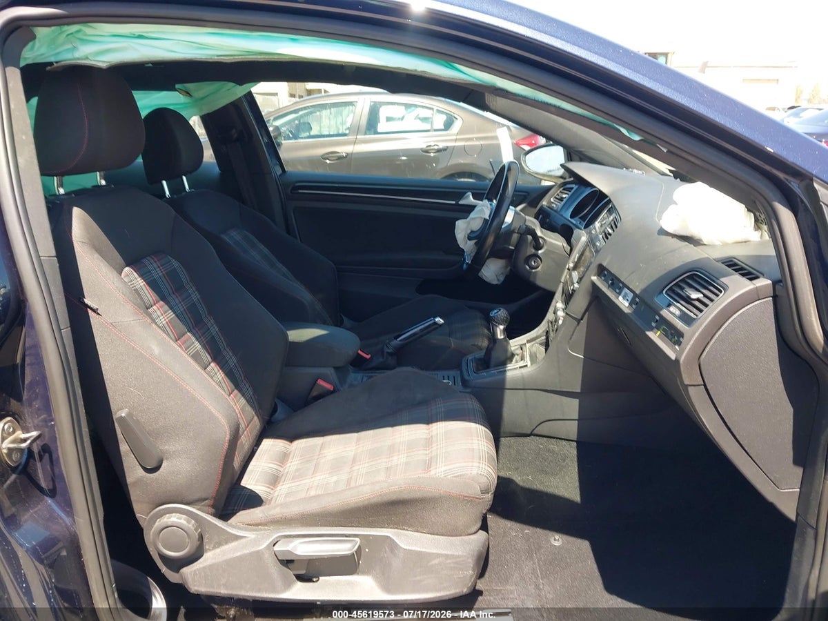 2015 VOLKSWAGEN GOLF GTI 2.0T S 2-DOOR — снимка 5