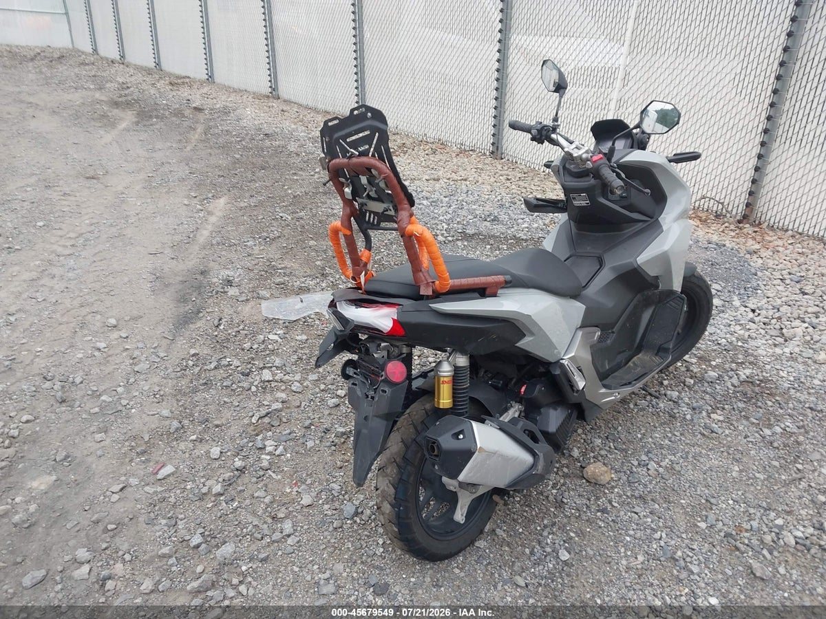 2026 HONDA ADV160 A — photo 4