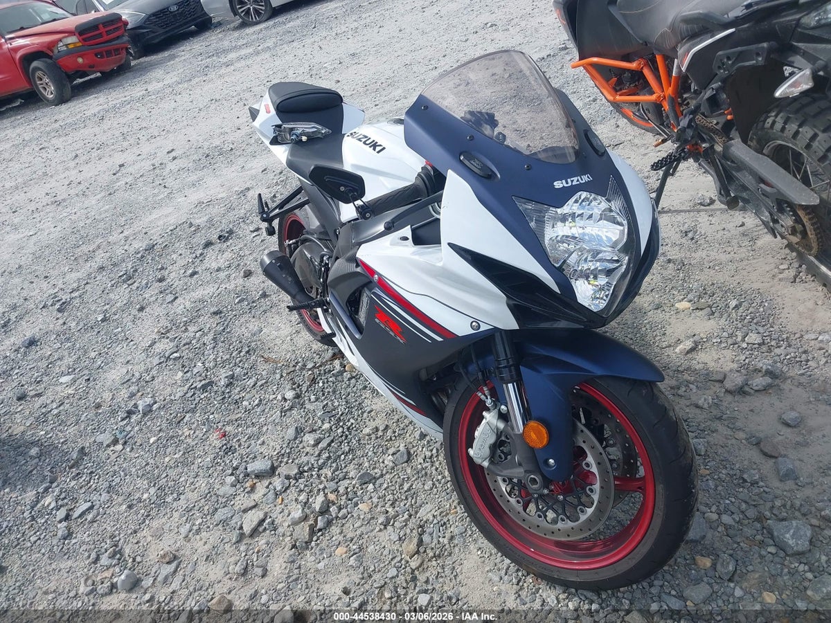 2025 SUZUKI GSX-R600