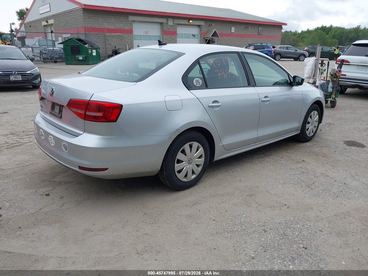 2015 VOLKSWAGEN JETTA 2.0L S — снимка 4