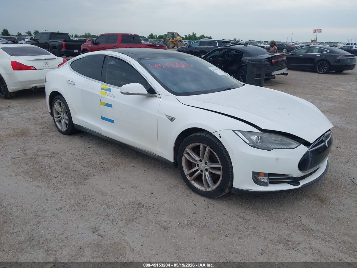 2014 TESLA MODEL S P85