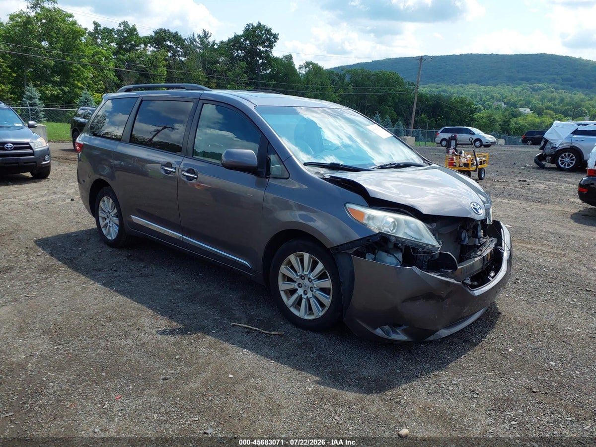 2015 TOYOTA SIENNA XLE PREMIUM 7 PASSENGER