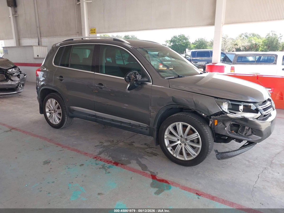 2013 VOLKSWAGEN TIGUAN SE