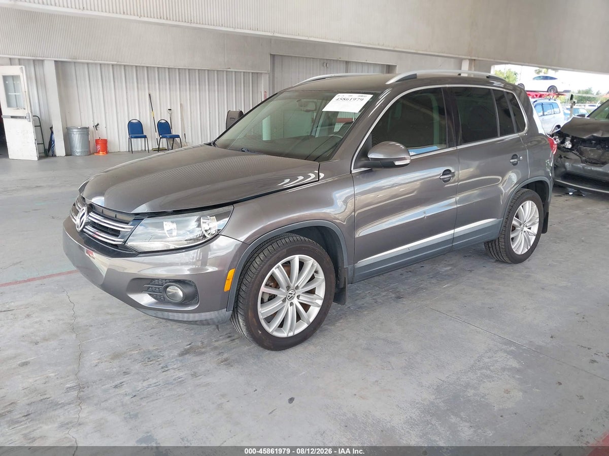 2013 VOLKSWAGEN TIGUAN SE — снимка 2