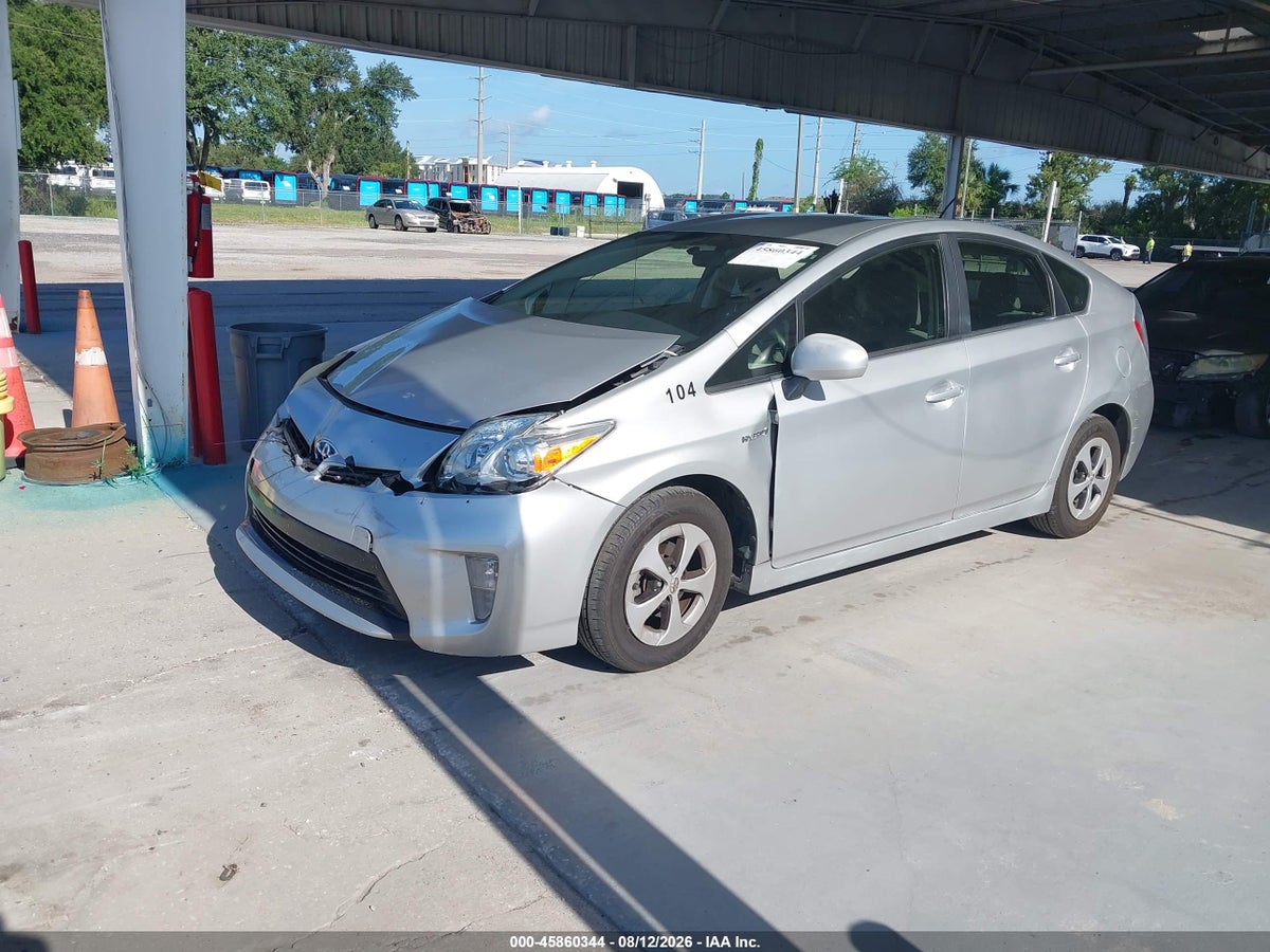 2013 TOYOTA PRIUS THREE — снимка 2