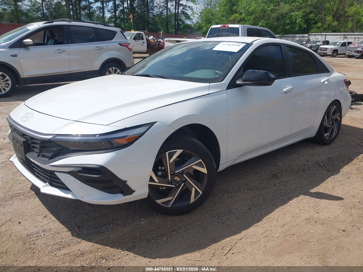 2025 HYUNDAI ELANTRA SEL SPORT — снимка 2