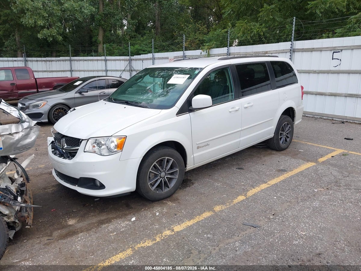 2017 DODGE GRAND CARAVAN SXT — снимка 2