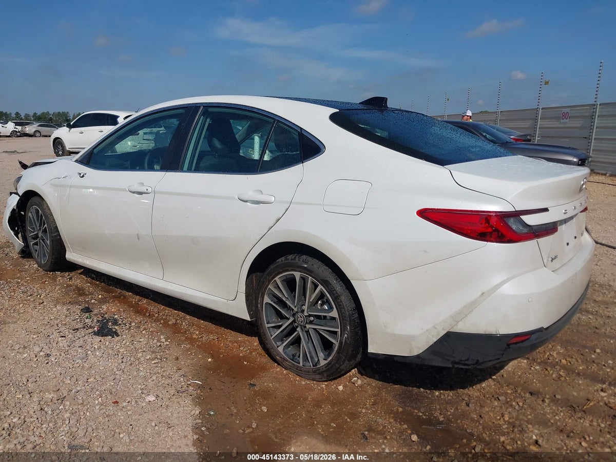 2026 TOYOTA CAMRY XLE — снимка 3