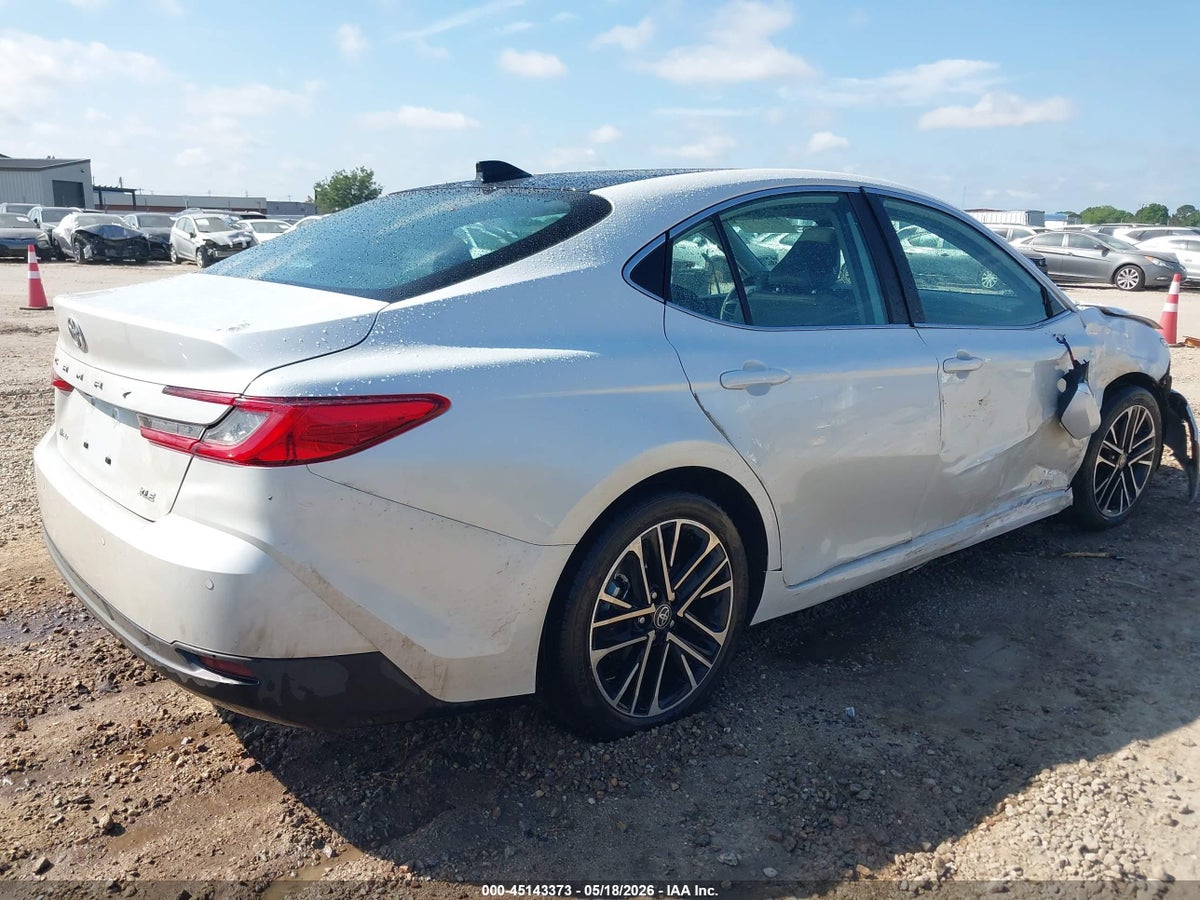 2026 TOYOTA CAMRY XLE — снимка 4