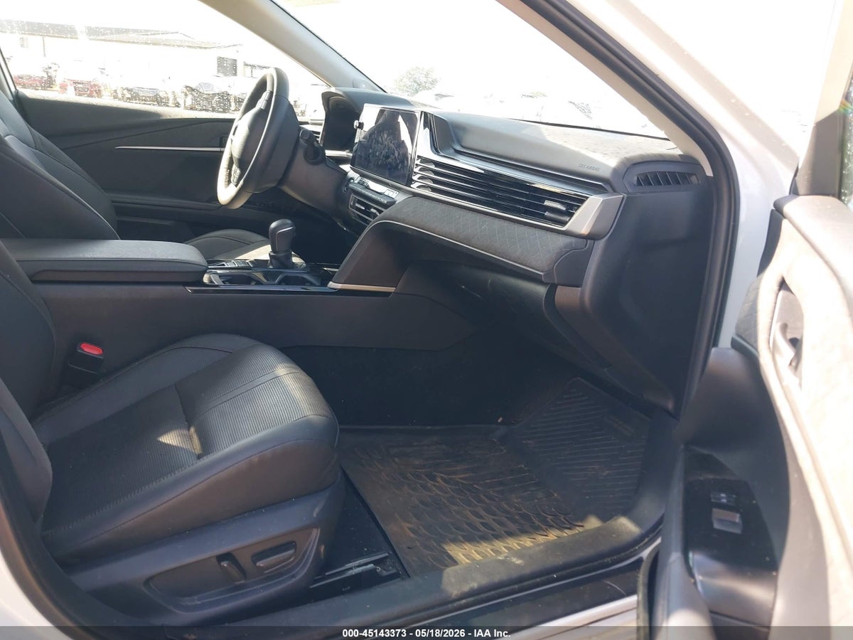 2026 TOYOTA CAMRY XLE — снимка 5