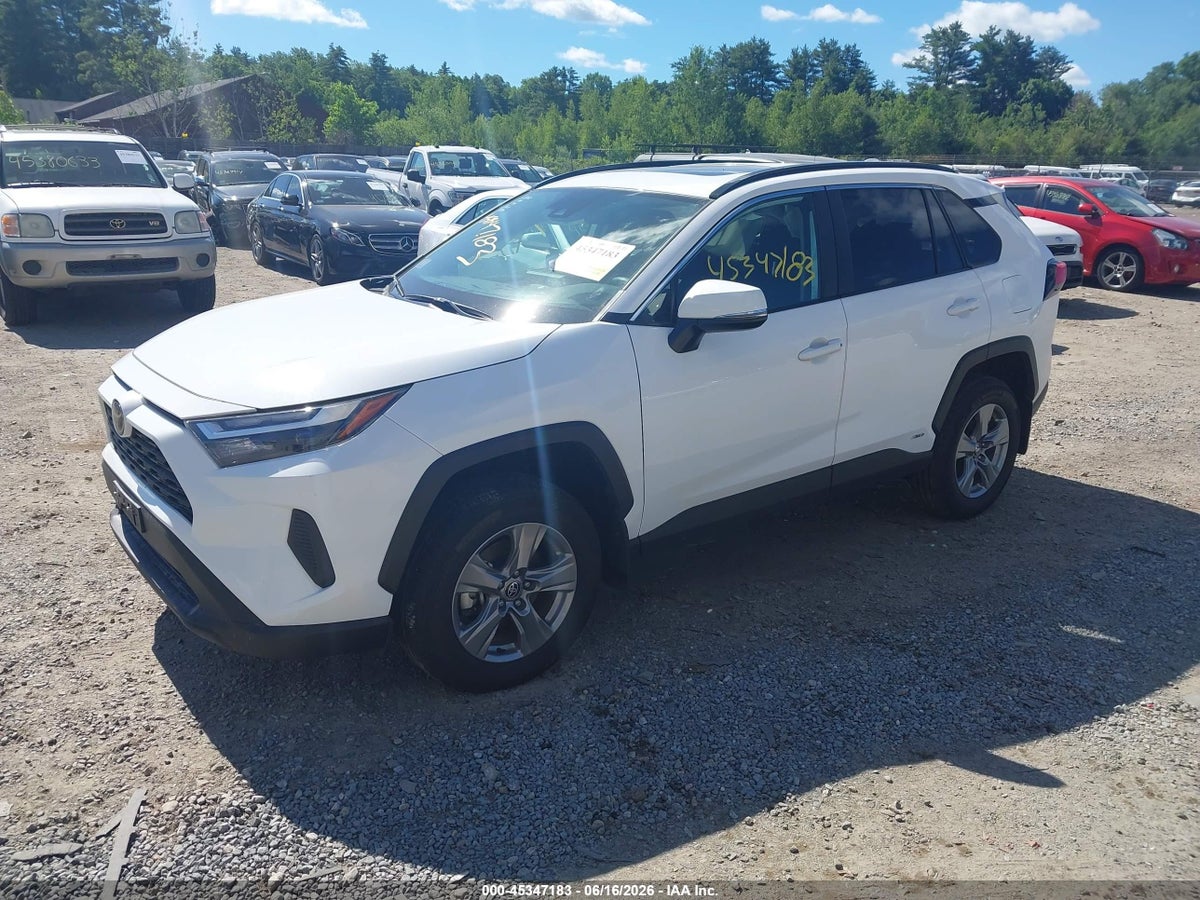 2025 TOYOTA RAV4 HYBRID XLE — снимка 2