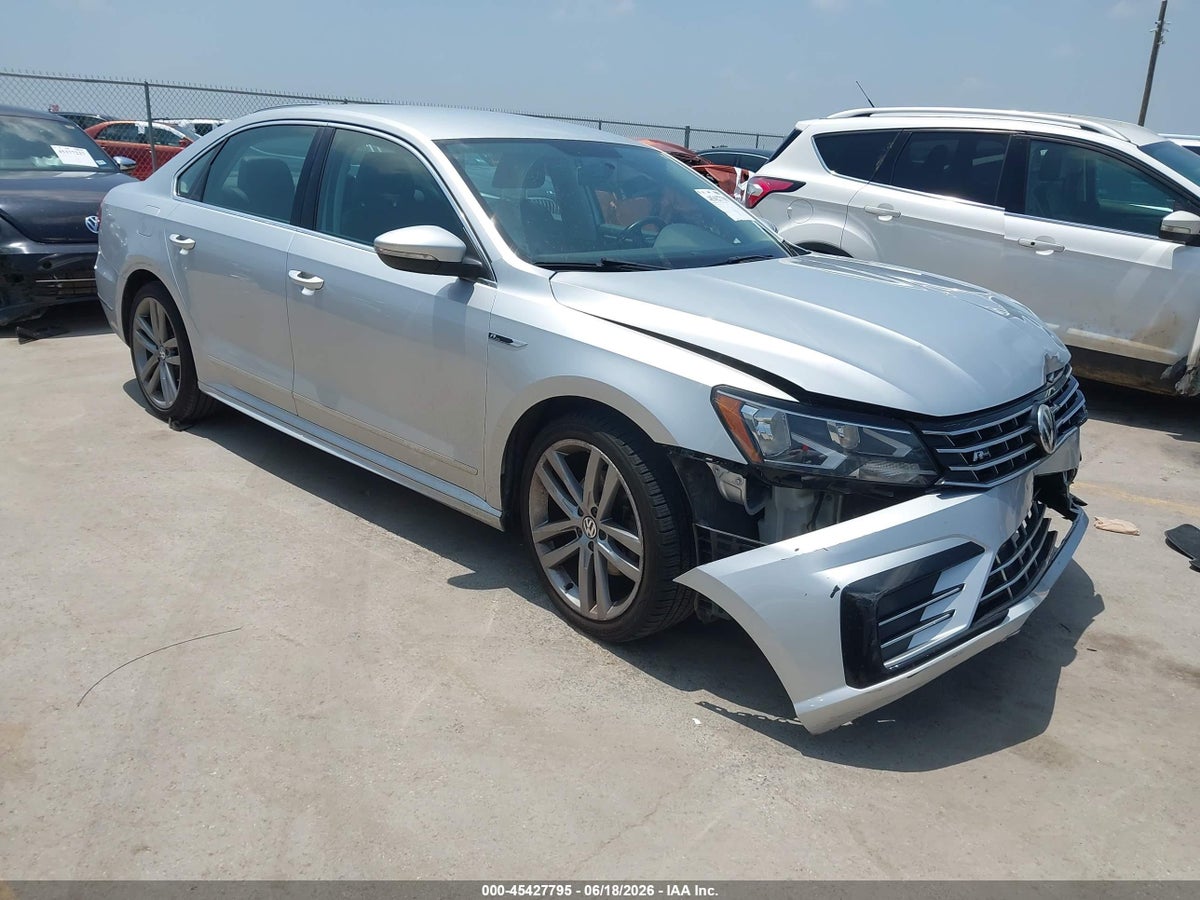 2017 VOLKSWAGEN PASSAT 1.8T R-LINE