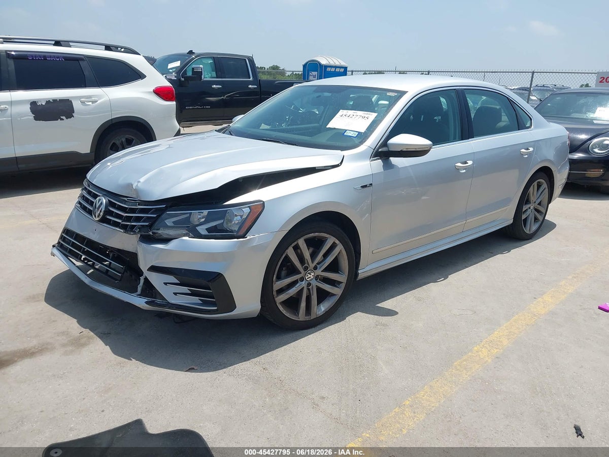 2017 VOLKSWAGEN PASSAT 1.8T R-LINE — снимка 2