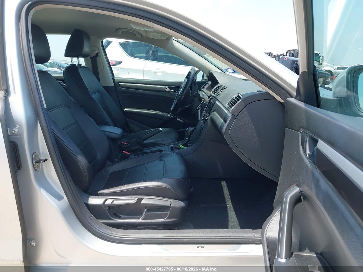 2017 VOLKSWAGEN PASSAT 1.8T R-LINE — снимка 5
