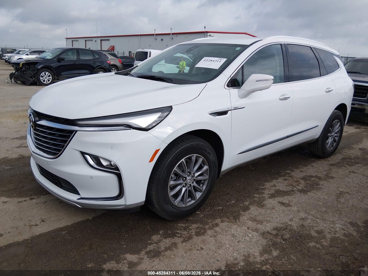 2024 BUICK ENCLAVE ESSENCE FWD — photo 2