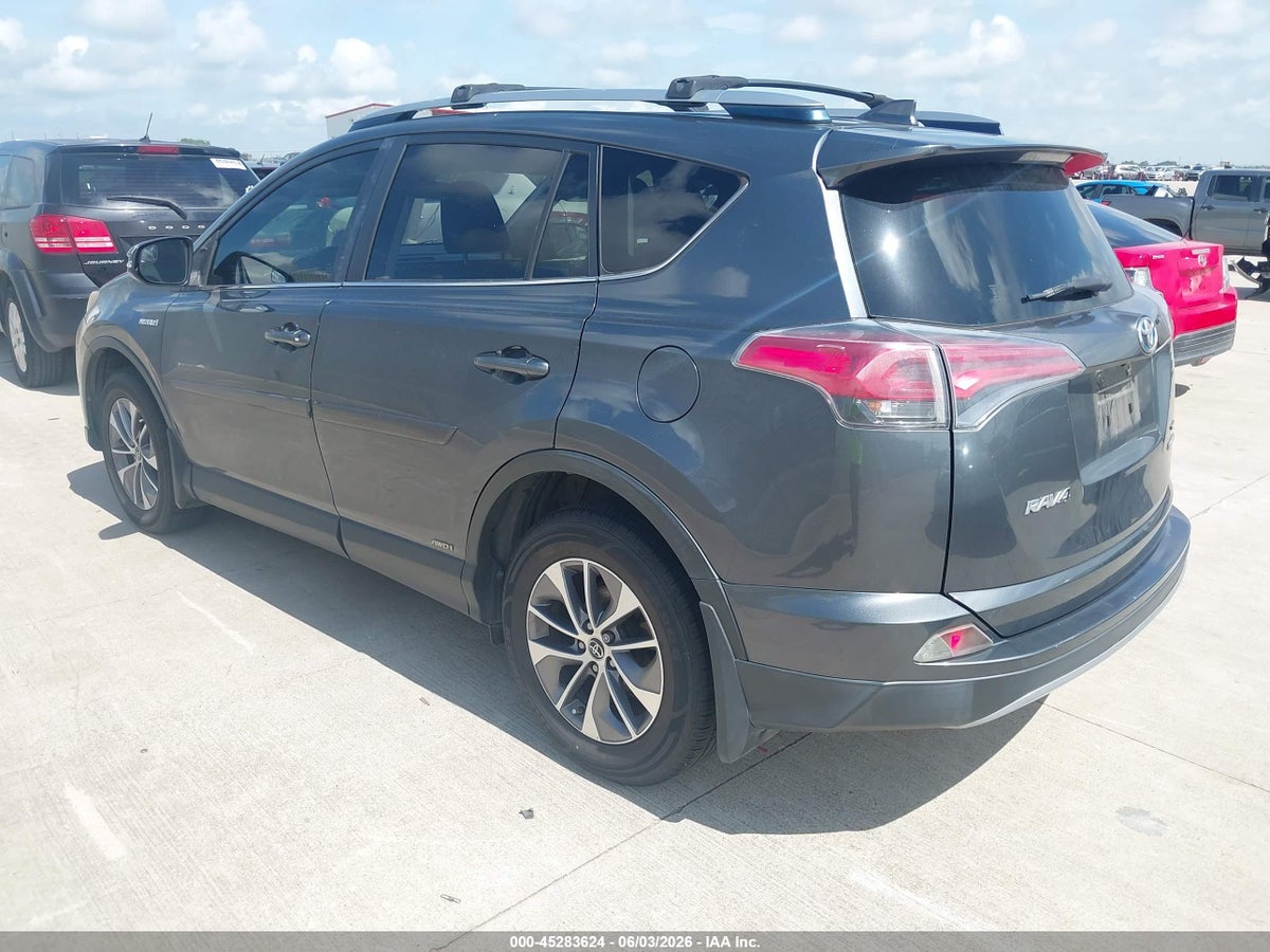2017 TOYOTA RAV4 HYBRID XLE — снимка 3