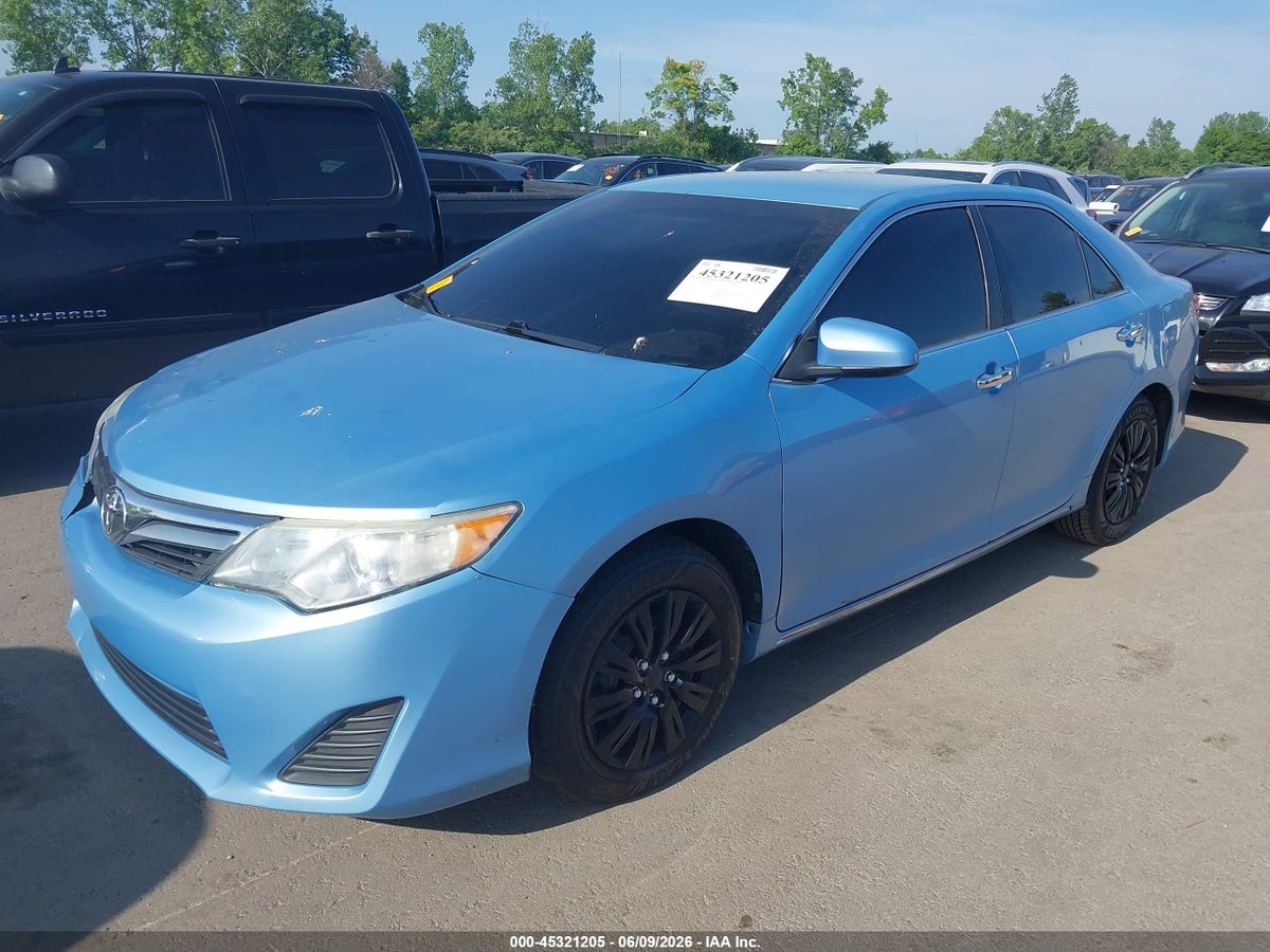 2012 TOYOTA CAMRY LE — снимка 2