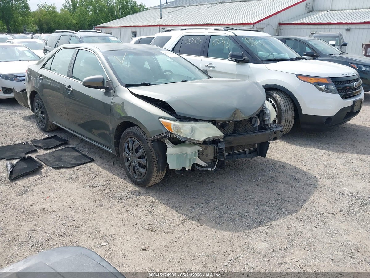 2014 TOYOTA CAMRY LE