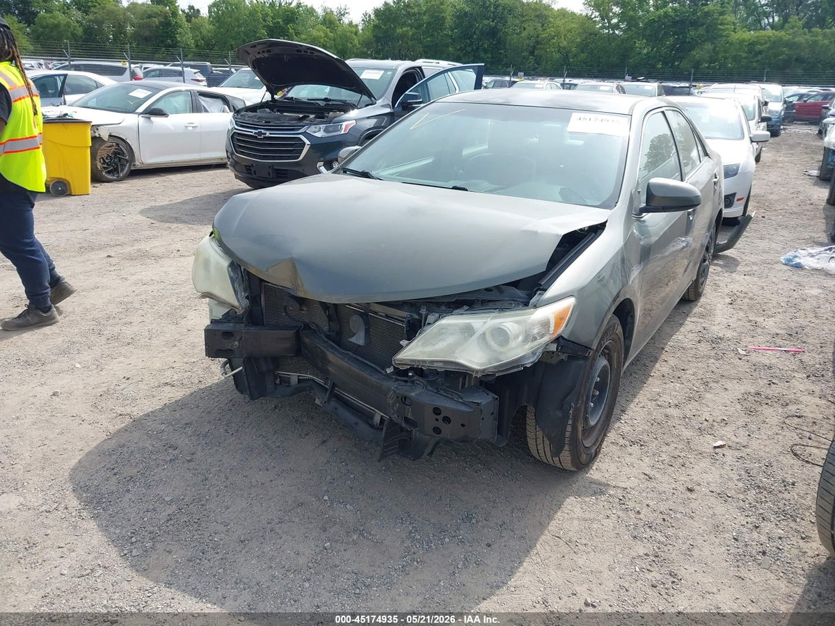 2014 TOYOTA CAMRY LE — снимка 2