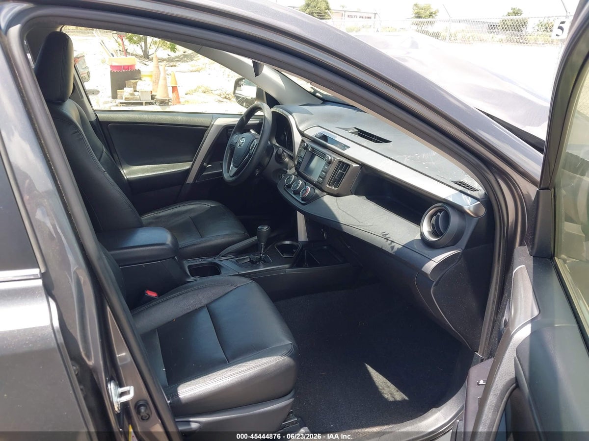 2018 TOYOTA RAV4 LE — снимка 5