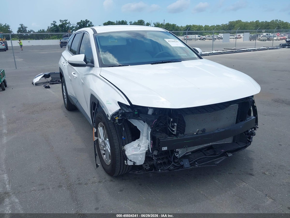 2025 HYUNDAI TUCSON SE