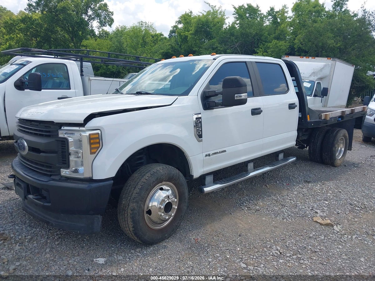2019 FORD F-350 CHASSIS XL — снимка 2