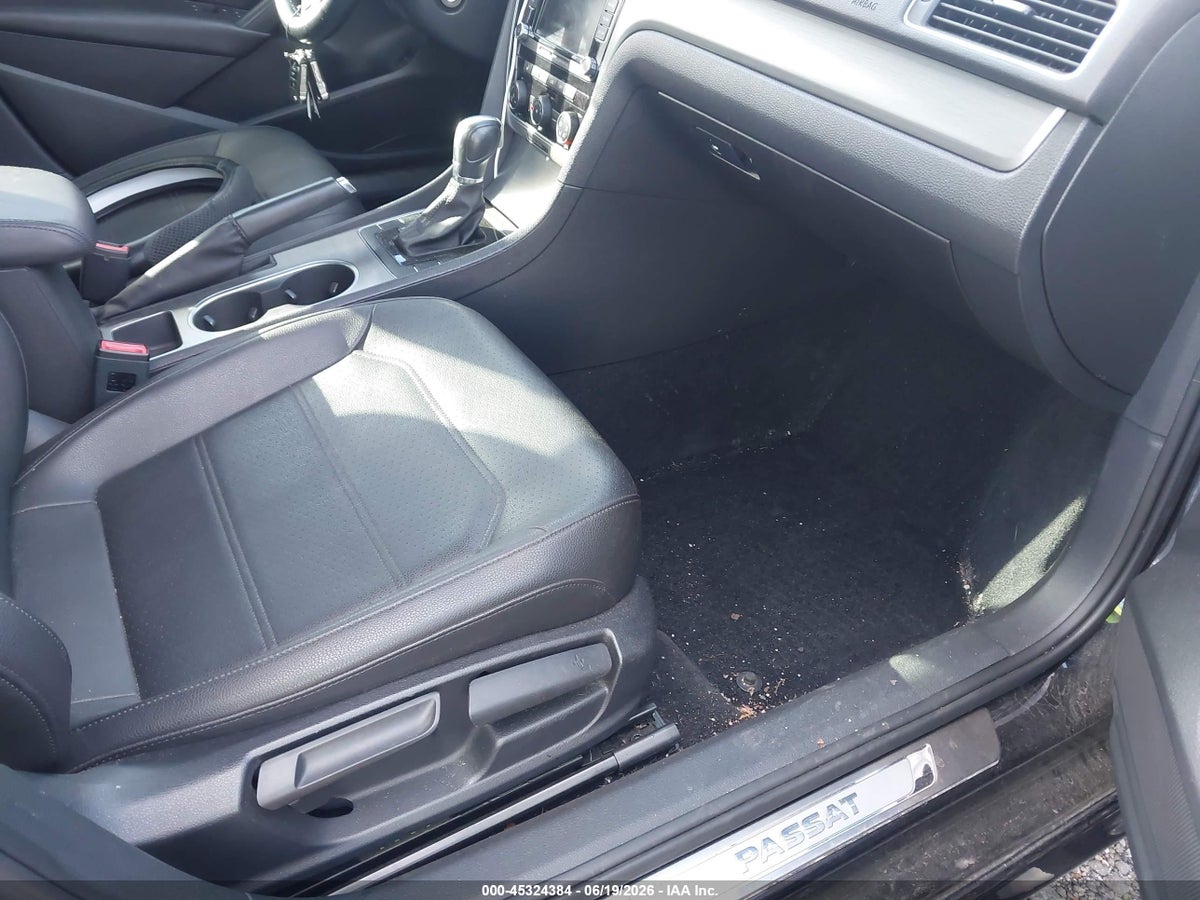2015 VOLKSWAGEN PASSAT 1.8T SE — снимка 5
