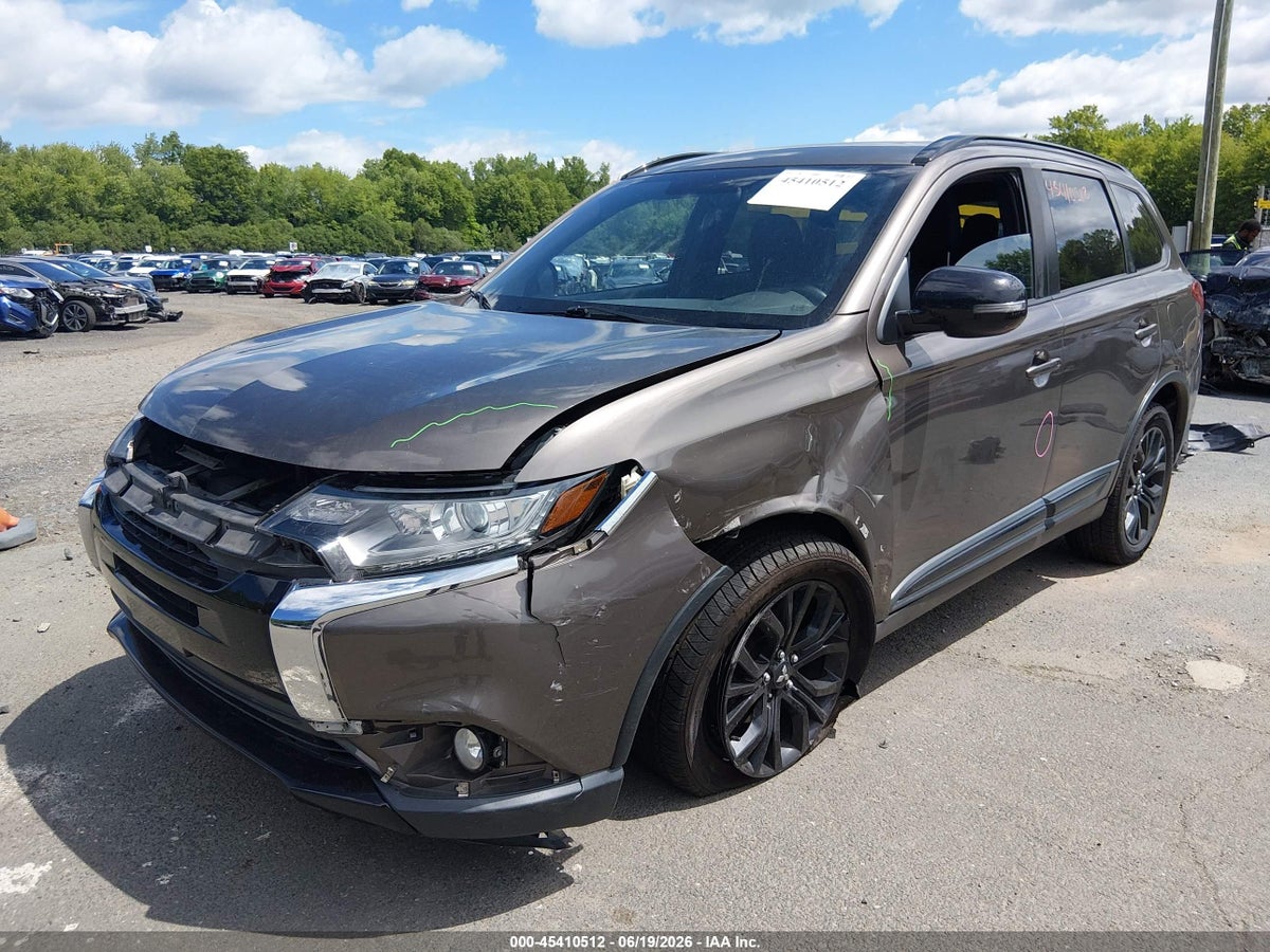 2018 MITSUBISHI OUTLANDER ES/LE/SE/SEL — снимка 2