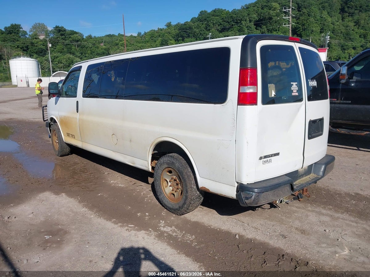 2017 CHEVROLET EXPRESS 3500 LT — снимка 3