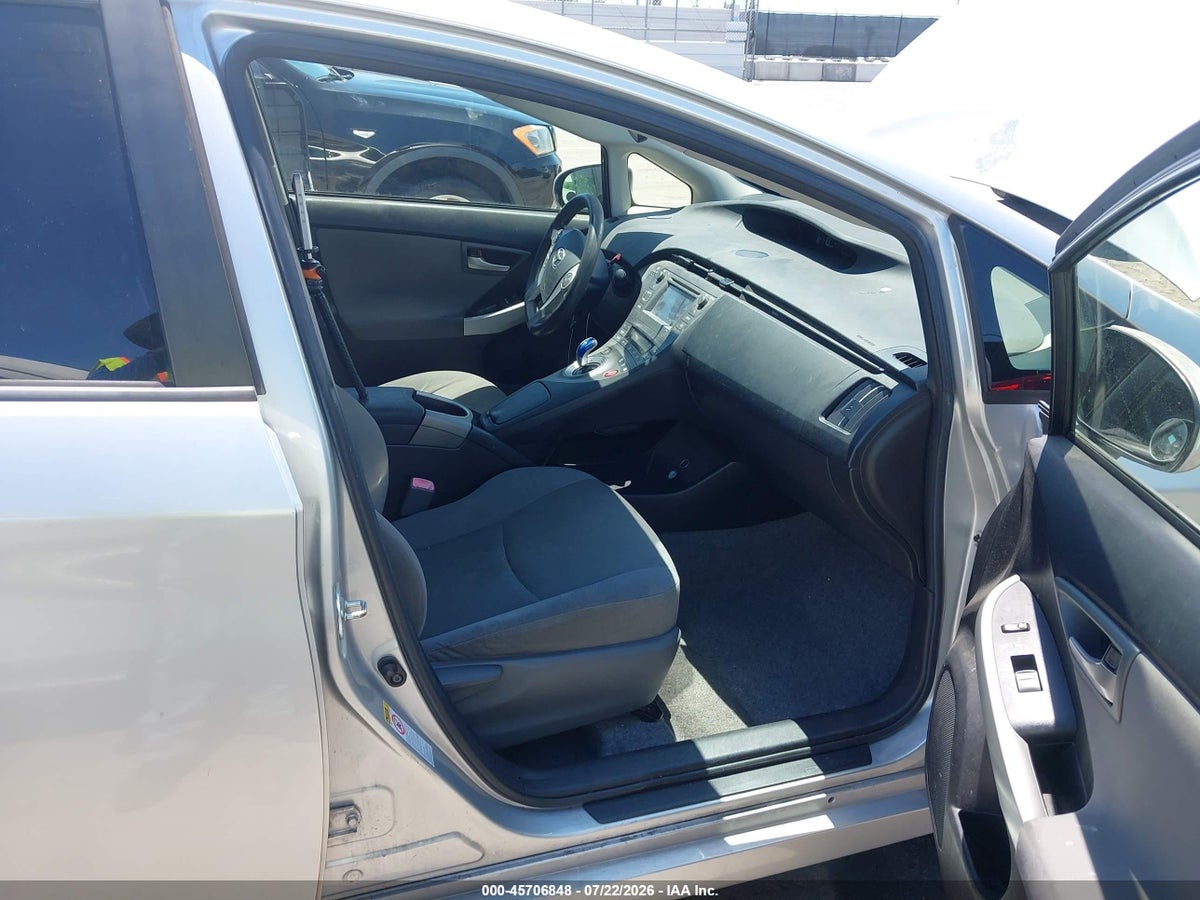 2012 TOYOTA PRIUS TWO — снимка 5