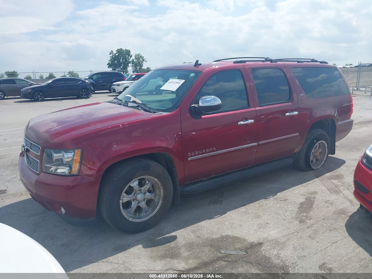 2011 CHEVROLET SUBURBAN 1500 LTZ — снимка 2