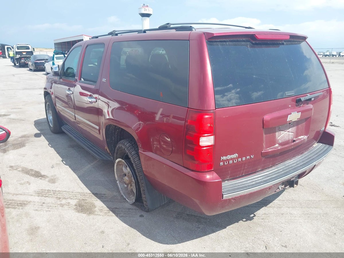 2011 CHEVROLET SUBURBAN 1500 LTZ — снимка 3