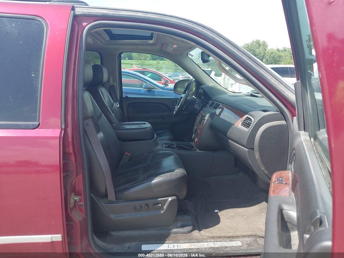 2011 CHEVROLET SUBURBAN 1500 LTZ — снимка 5