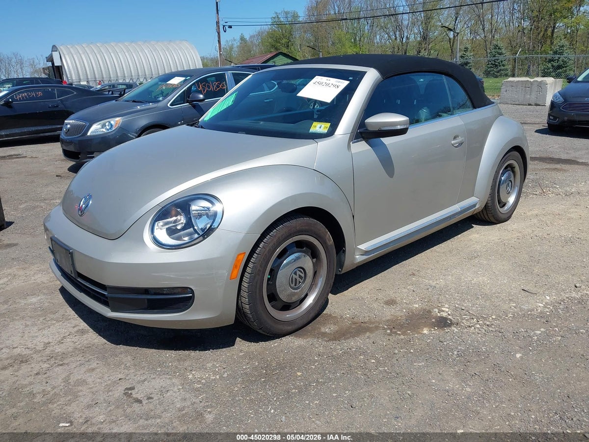 2013 VOLKSWAGEN BEETLE 2.5L — снимка 2