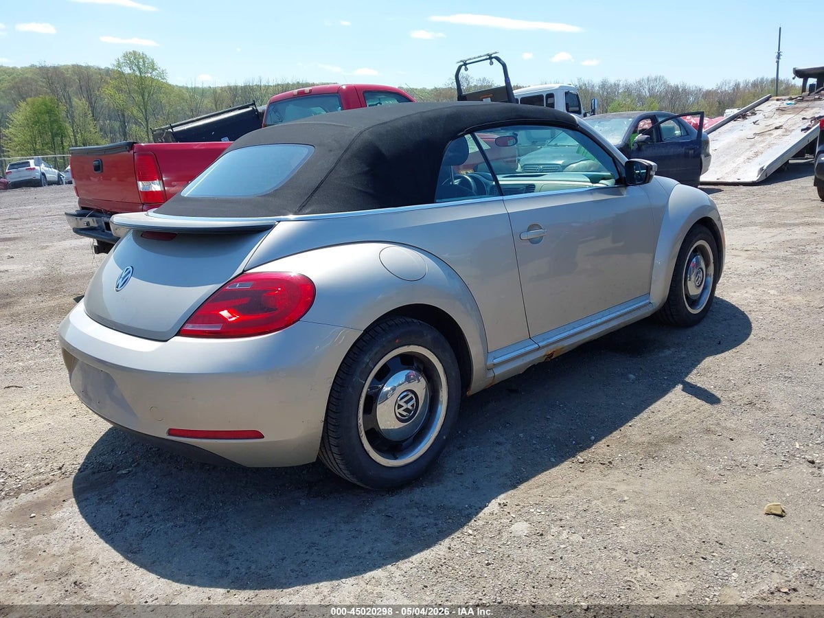 2013 VOLKSWAGEN BEETLE 2.5L — снимка 4