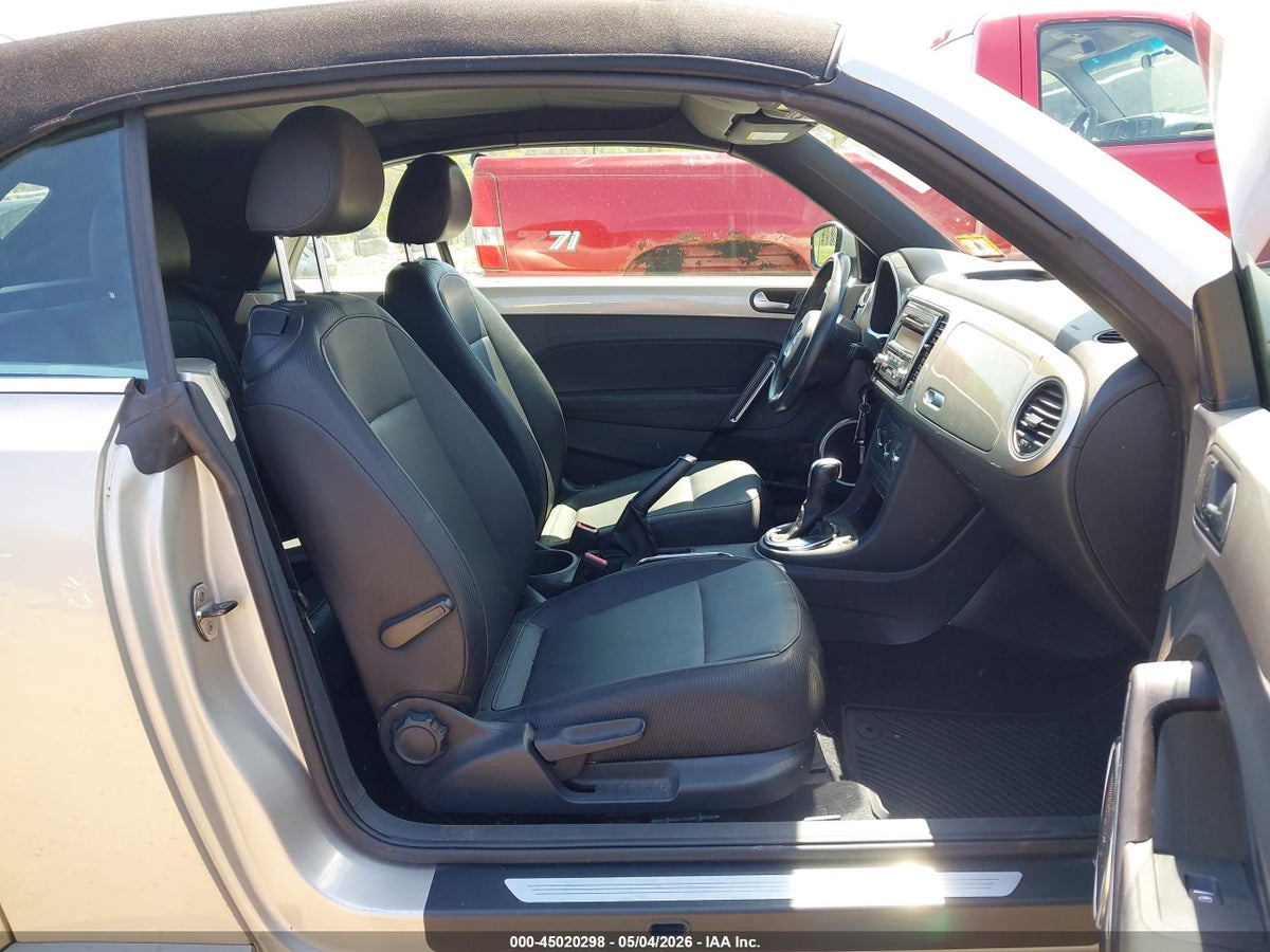 2013 VOLKSWAGEN BEETLE 2.5L — снимка 5