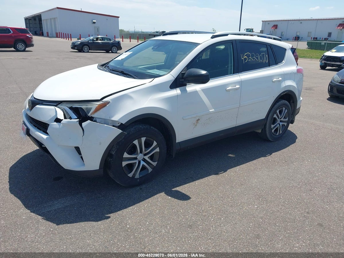 2018 TOYOTA RAV4 LE — снимка 2