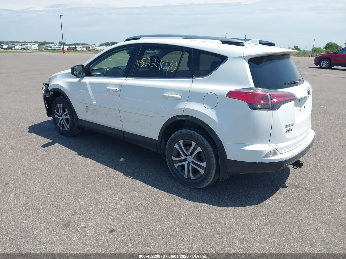 2018 TOYOTA RAV4 LE — снимка 3