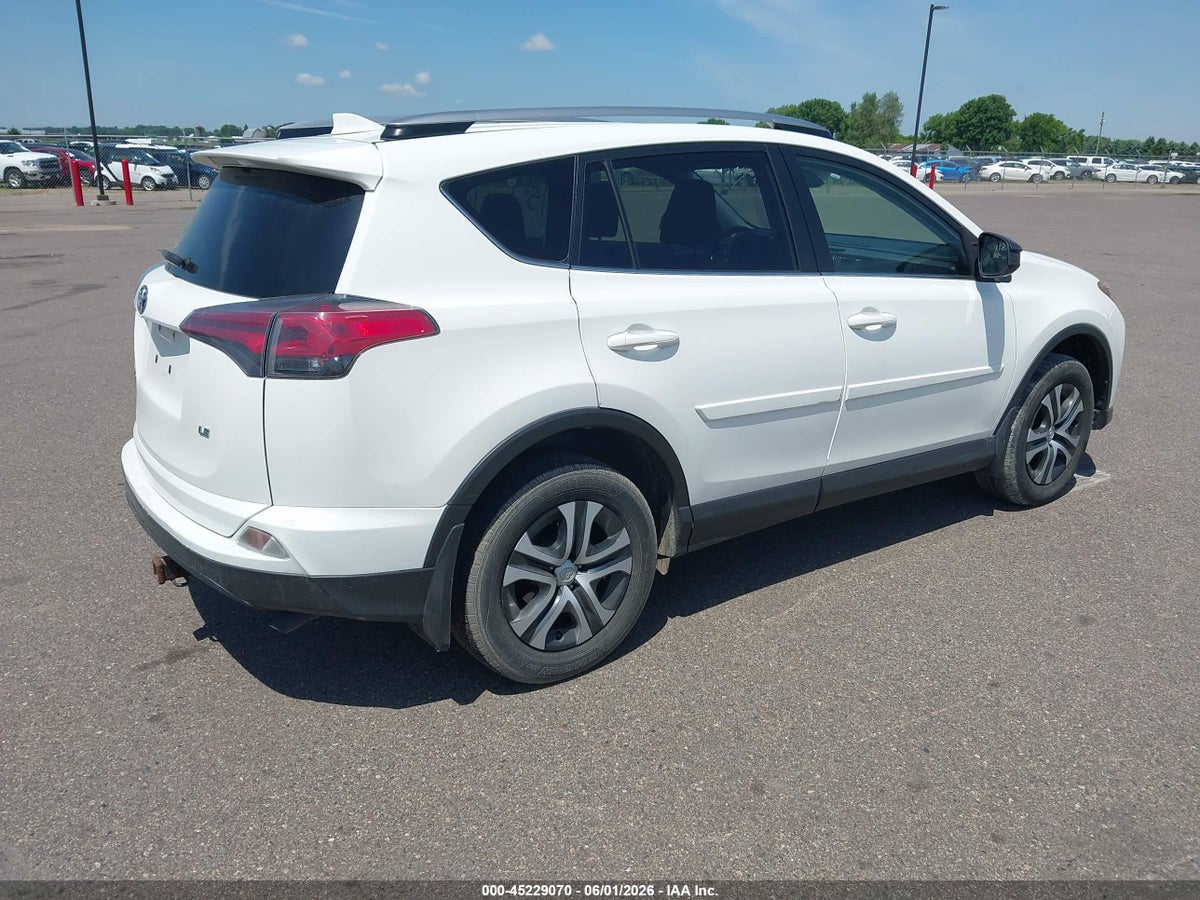 2018 TOYOTA RAV4 LE — снимка 4