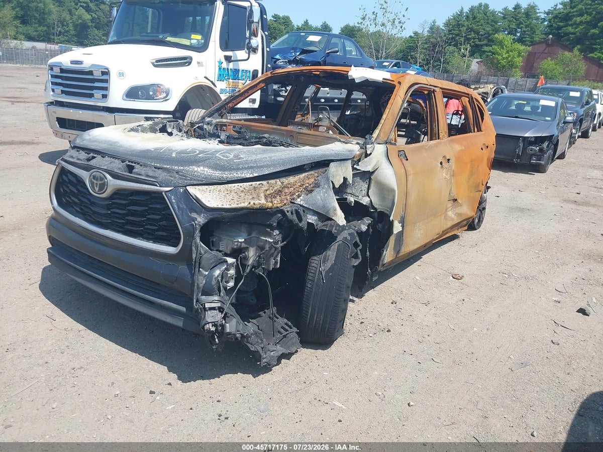 2023 TOYOTA HIGHLANDER XLE — снимка 2