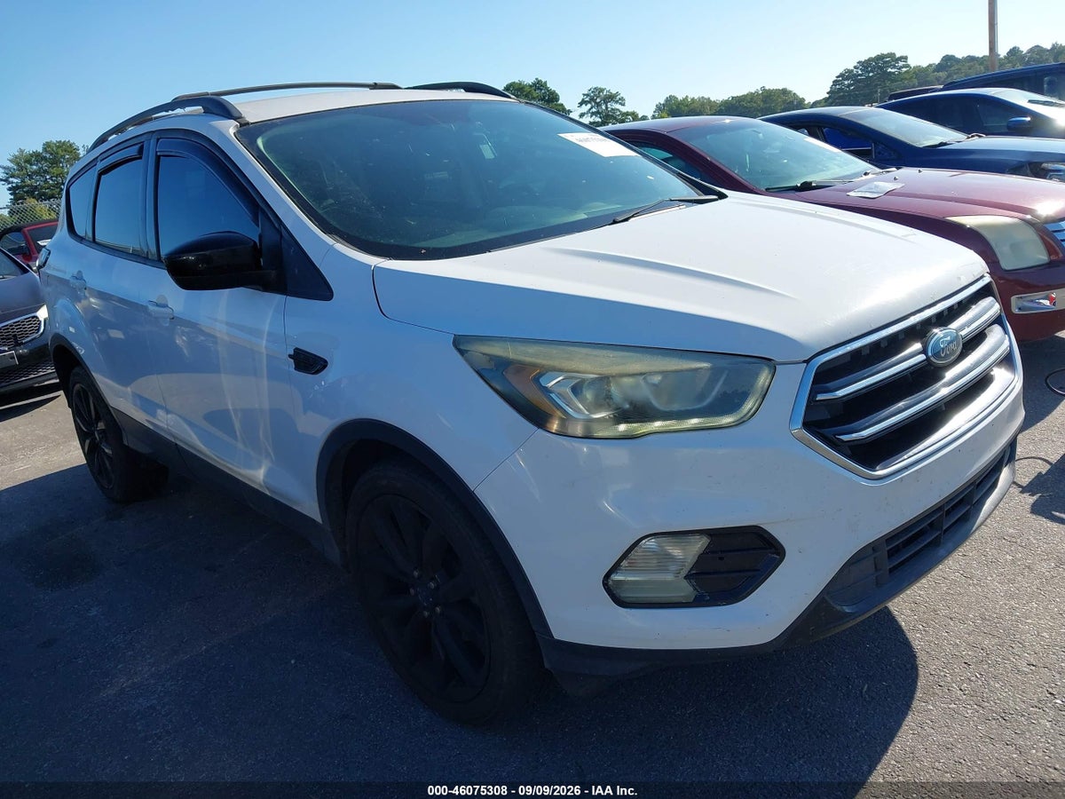 2017 FORD ESCAPE SE