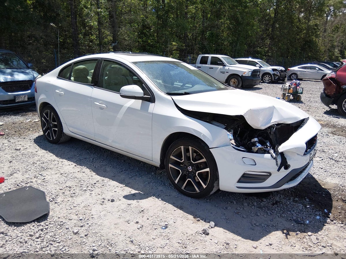 2017 VOLVO S60 T5 DYNAMIC