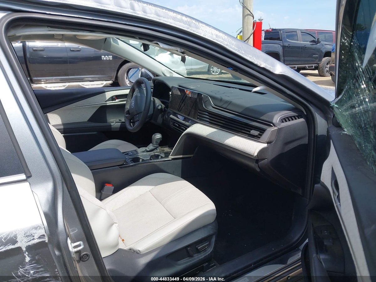 2025 TOYOTA CAMRY XLE — снимка 5