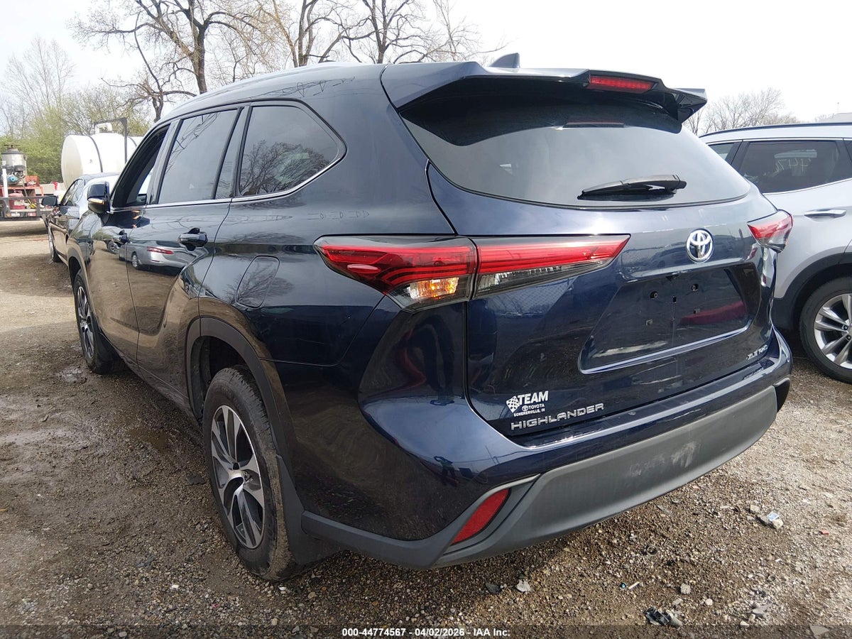 2021 TOYOTA HIGHLANDER XLE — снимка 3