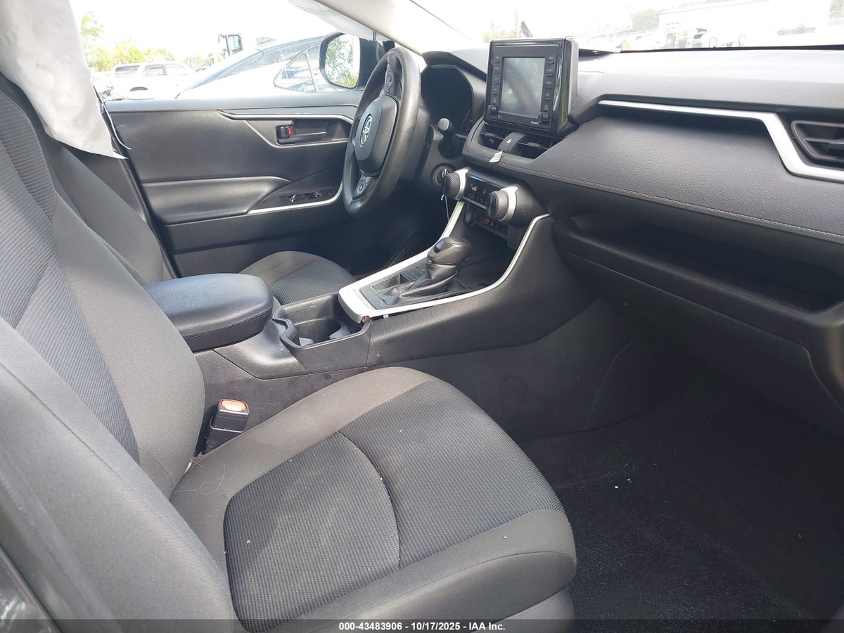 2021 TOYOTA RAV4 LE — снимка 5