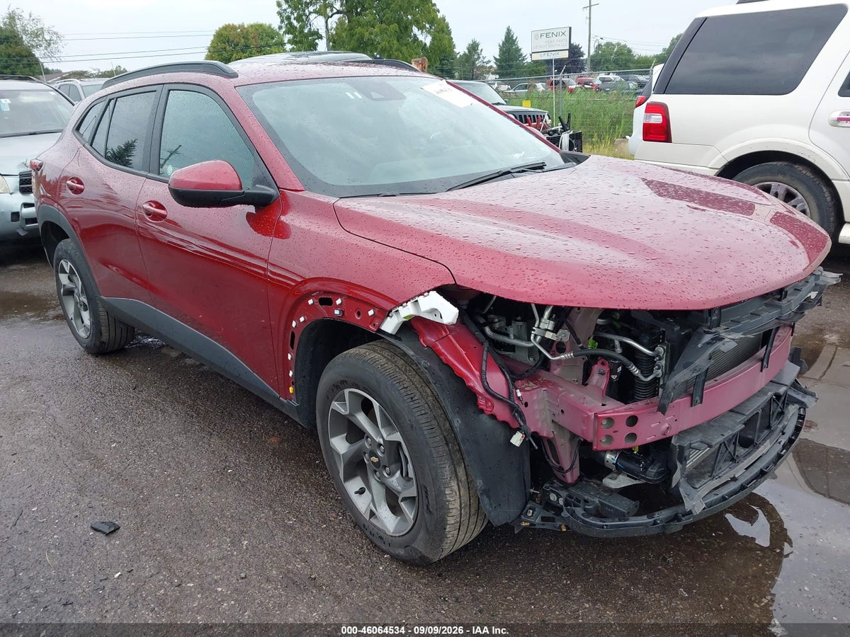 2025 CHEVROLET TRAX FWD LT