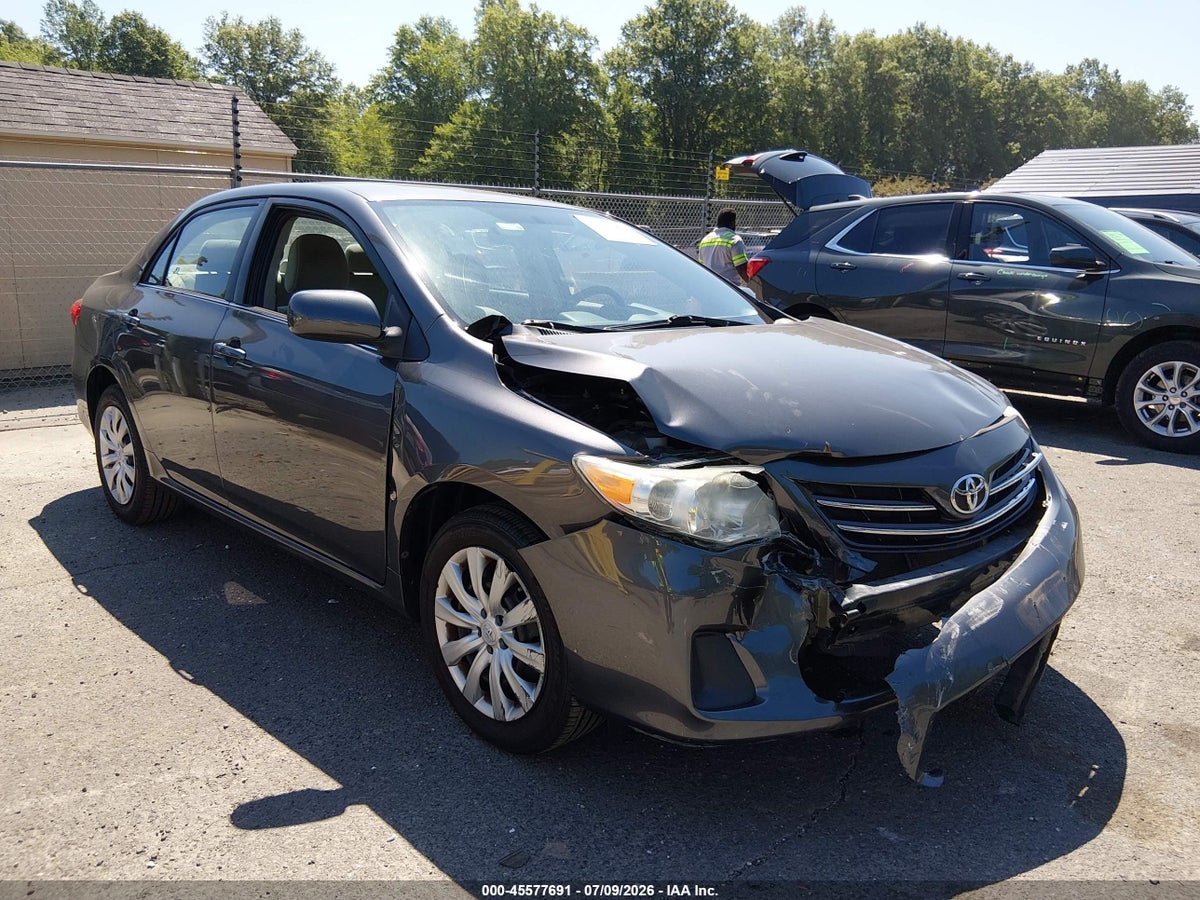 2013 TOYOTA COROLLA LE